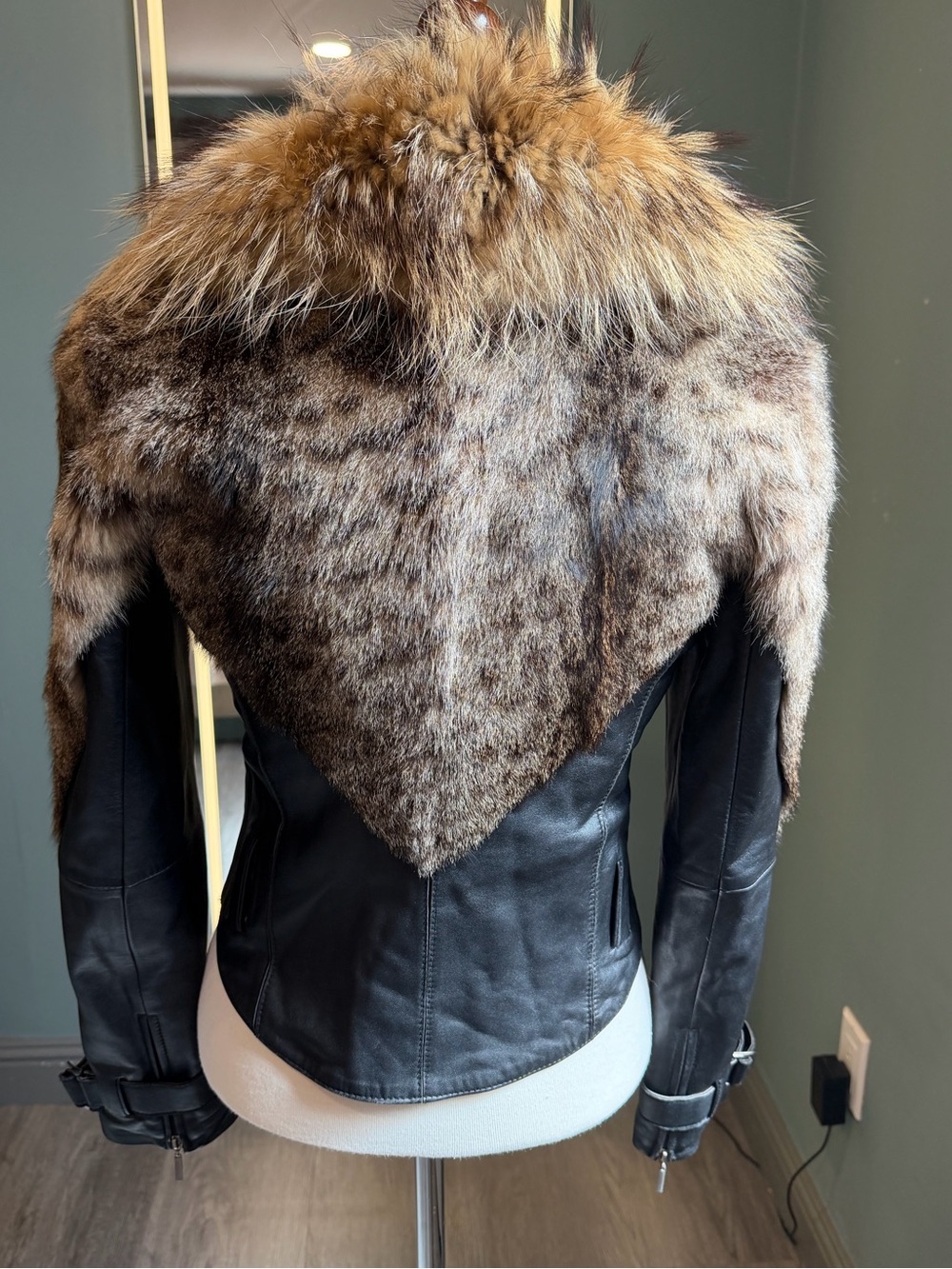 Y2K Cropped Fur Trim Fitted Leather Jacket XS/S Raccoon Rabbit Fur - Picture 2 of 8
